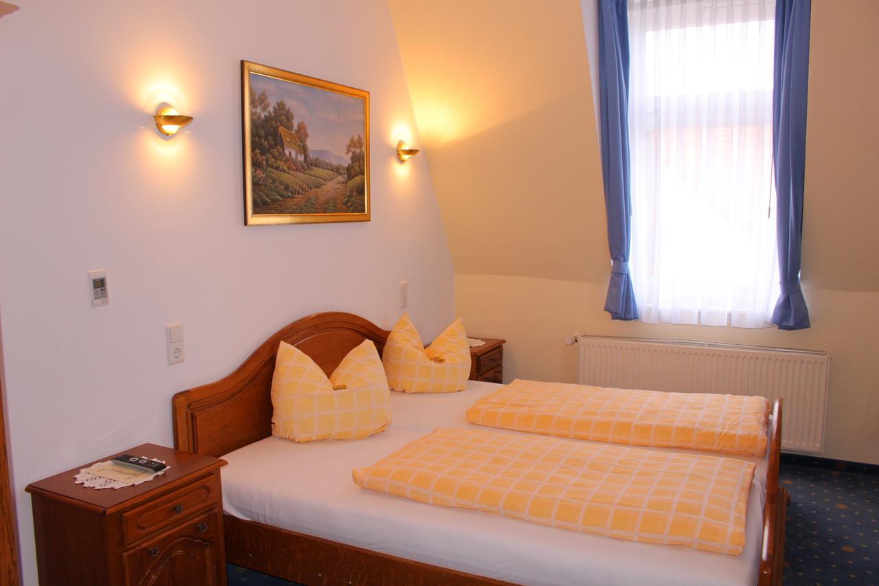 Bed & Breakfast Hotel Muellerhof Caputh Buitenkant foto