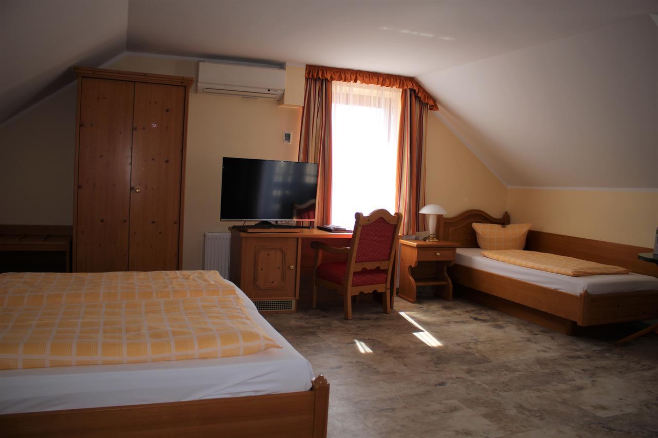 Bed & Breakfast Hotel Muellerhof Caputh Buitenkant foto